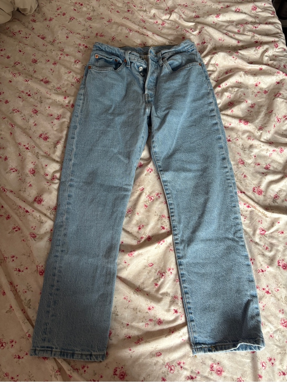 Light Wash Levi’s Denim Jeans